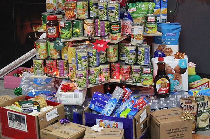 FoodDrive2017_feature-image.jpg