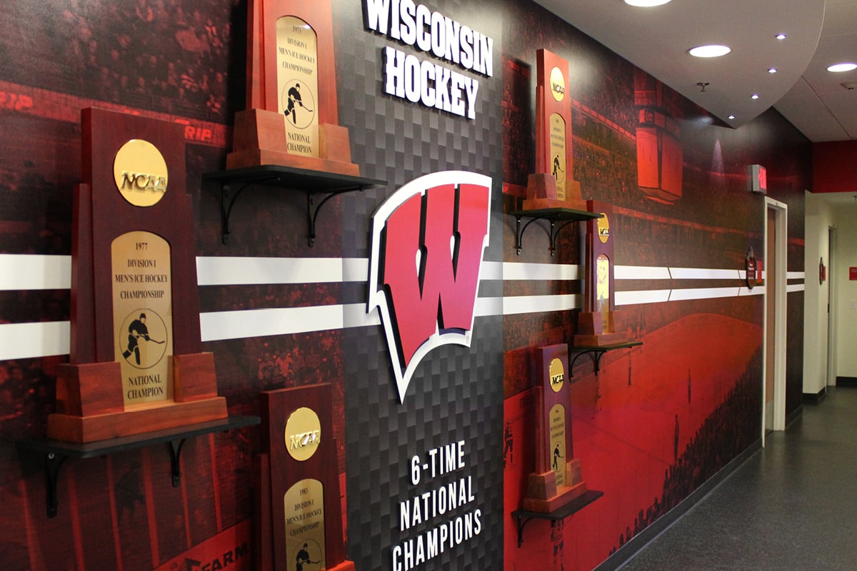 uw-madison-men-s-hockey-display
