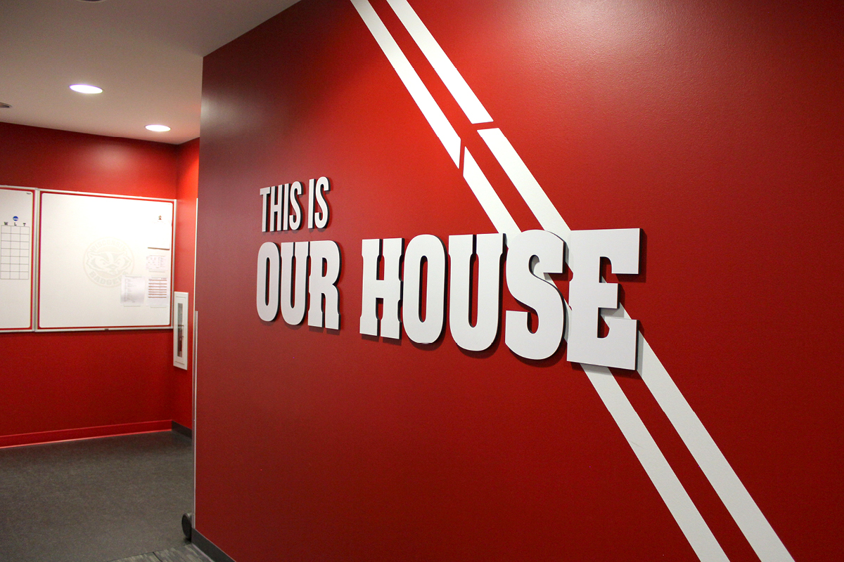 UW-Athletics-Womens-Hockey-Players-Lounge4
